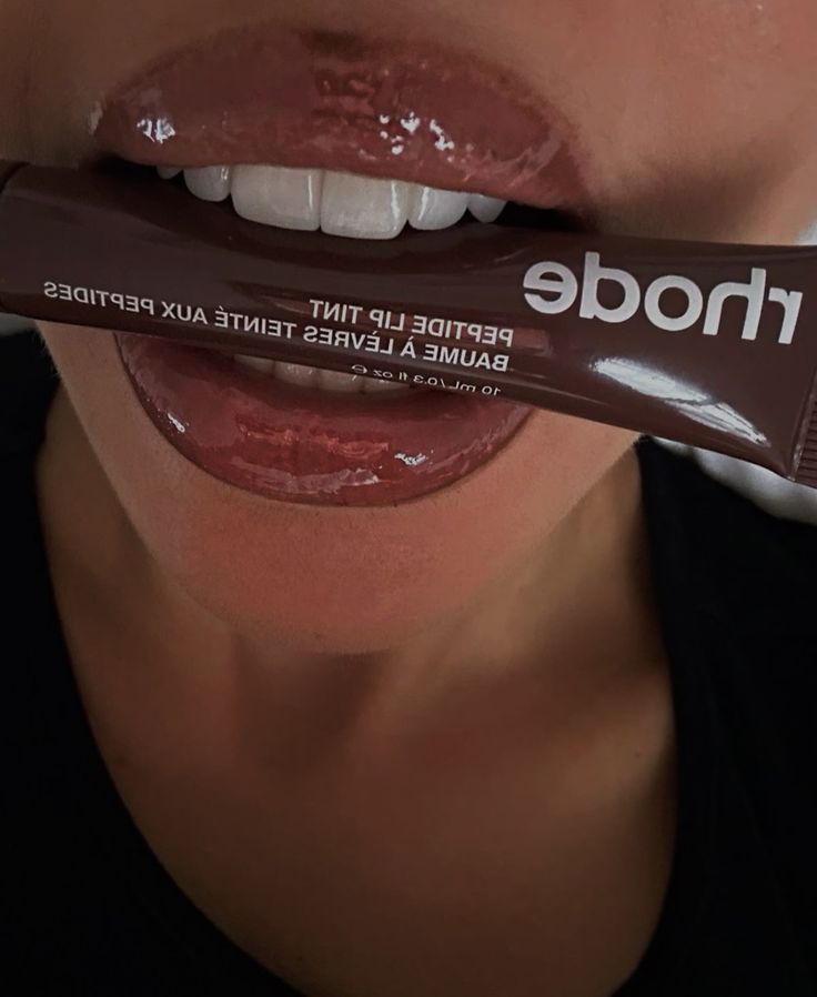 Rhode Lip Pomade - Teinte Bordeaux